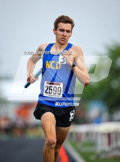 Thumbnail 2 in KHSAA Class A Region 3 Track and Field Championships photogallery.