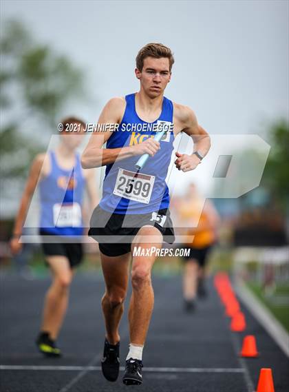 Thumbnail 2 in KHSAA Class A Region 3 Track and Field Championships photogallery.