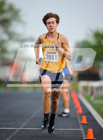 Thumbnail 2 in KHSAA Class A Region 3 Track and Field Championships photogallery.
