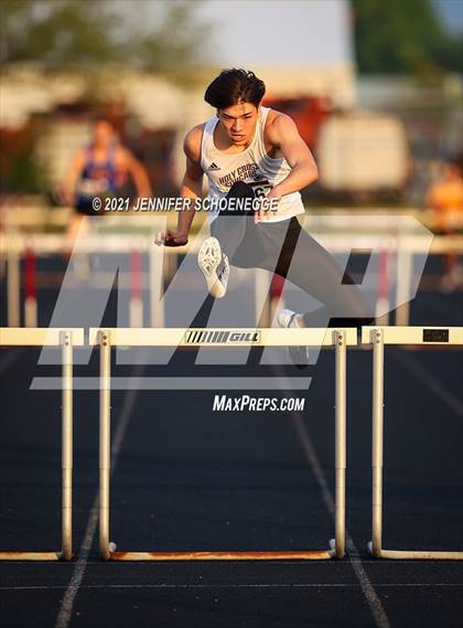 Thumbnail 3 in KHSAA Class A Region 3 Track and Field Championships photogallery.
