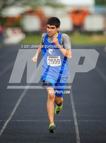 Thumbnail 2 in KHSAA Class A Region 3 Track and Field Championships photogallery.
