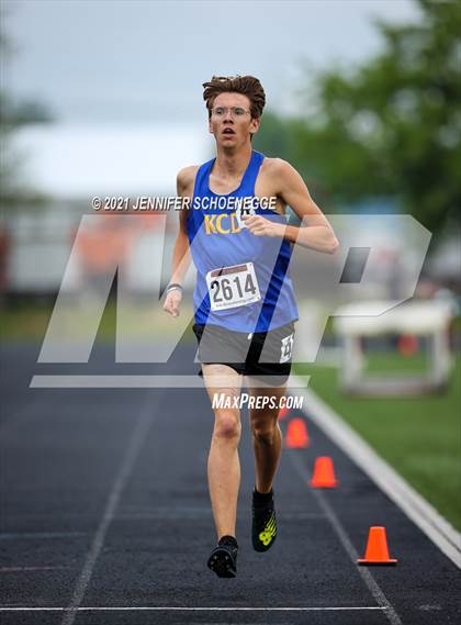 Thumbnail 3 in KHSAA Class A Region 3 Track and Field Championships photogallery.
