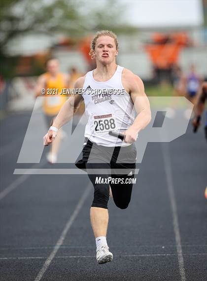 Thumbnail 1 in KHSAA Class A Region 3 Track and Field Championships photogallery.