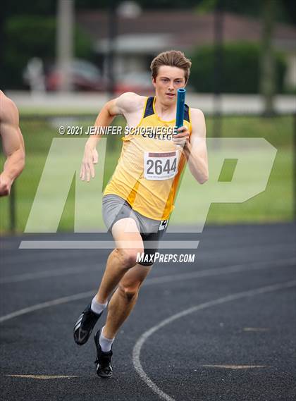 Thumbnail 2 in KHSAA Class A Region 3 Track and Field Championships photogallery.