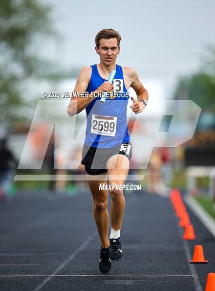 Thumbnail 1 in KHSAA Class A Region 3 Track and Field Championships photogallery.