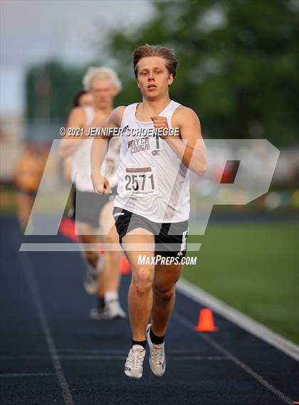 Thumbnail 3 in KHSAA Class A Region 3 Track and Field Championships photogallery.