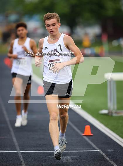 Thumbnail 3 in KHSAA Class A Region 3 Track and Field Championships photogallery.