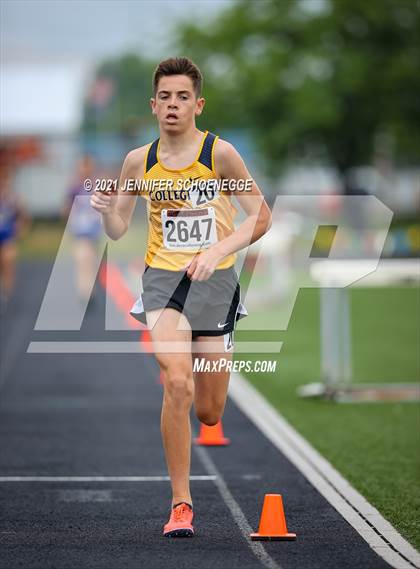 Thumbnail 3 in KHSAA Class A Region 3 Track and Field Championships photogallery.