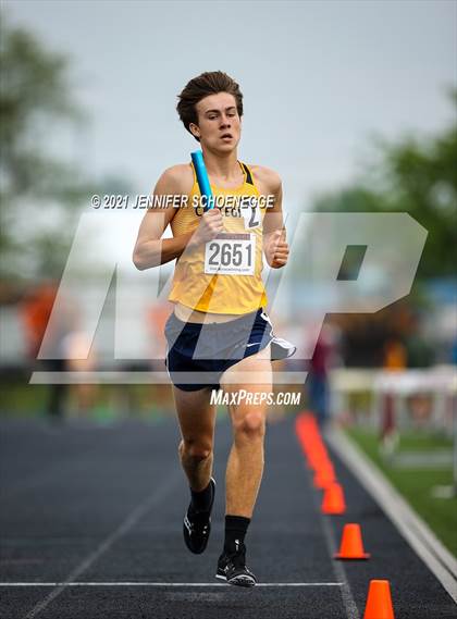 Thumbnail 3 in KHSAA Class A Region 3 Track and Field Championships photogallery.