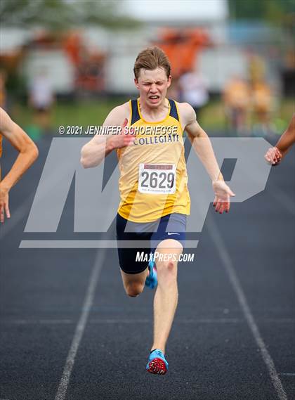 Thumbnail 3 in KHSAA Class A Region 3 Track and Field Championships photogallery.