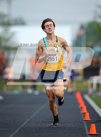 Thumbnail 2 in KHSAA Class A Region 3 Track and Field Championships photogallery.