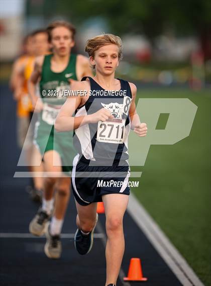 Thumbnail 2 in KHSAA Class A Region 3 Track and Field Championships photogallery.