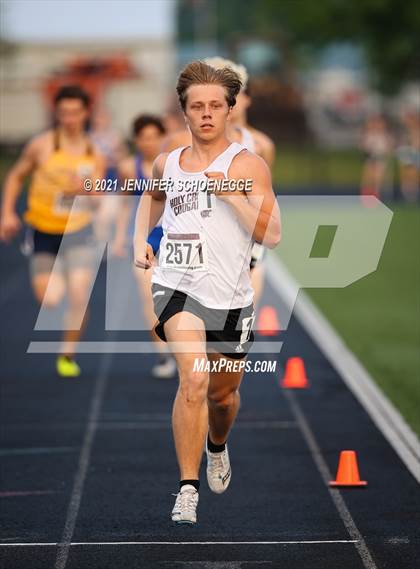 Thumbnail 3 in KHSAA Class A Region 3 Track and Field Championships photogallery.