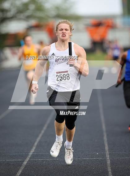 Thumbnail 3 in KHSAA Class A Region 3 Track and Field Championships photogallery.