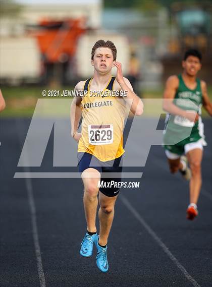 Thumbnail 2 in KHSAA Class A Region 3 Track and Field Championships photogallery.