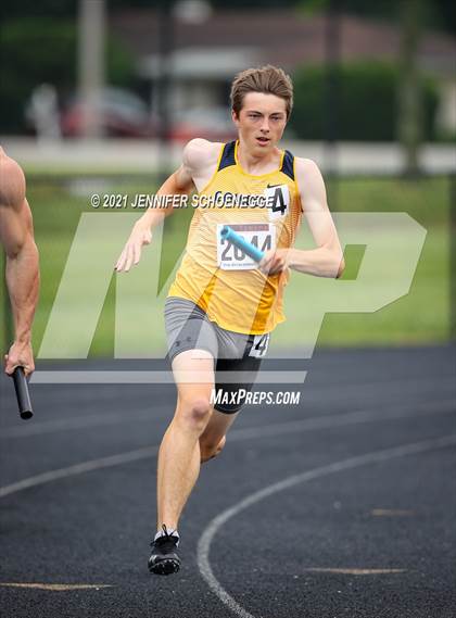 Thumbnail 3 in KHSAA Class A Region 3 Track and Field Championships photogallery.