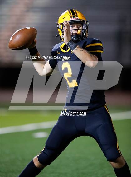 Thumbnail 3 in Youngker @ Marcos de Niza photogallery.