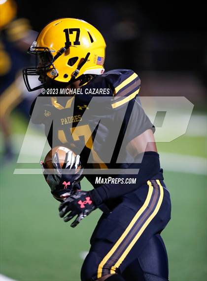 Thumbnail 3 in Youngker @ Marcos de Niza photogallery.