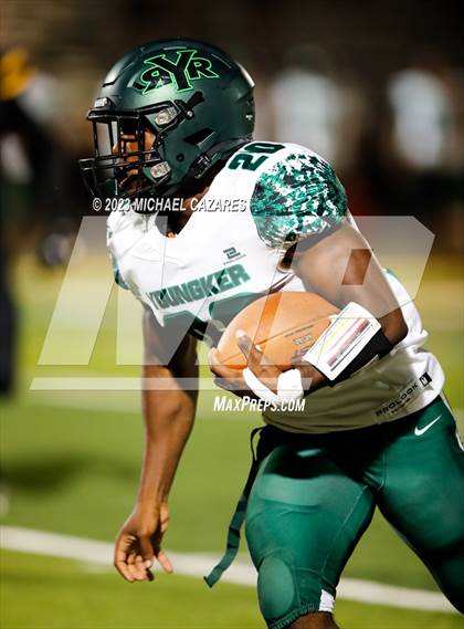 Thumbnail 2 in Youngker @ Marcos de Niza photogallery.