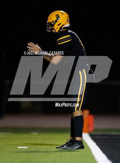 Thumbnail 3 in Youngker @ Marcos de Niza photogallery.