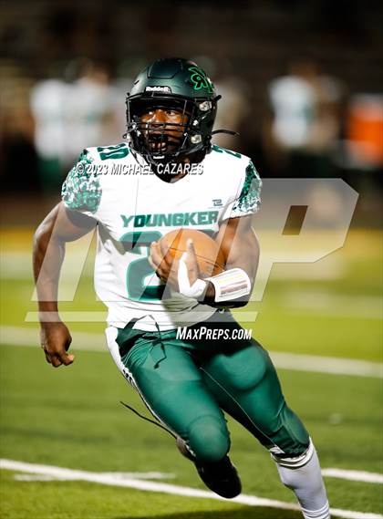 Thumbnail 2 in Youngker @ Marcos de Niza photogallery.