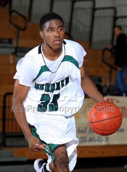 Thumbnail 1 in Marshall vs. Berkner (McDonald's Texas Invitational) photogallery.
