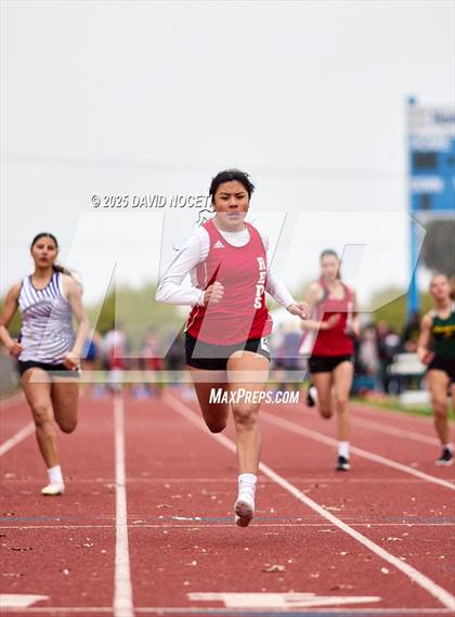 Thumbnail 2 in Southern League Track and Field photogallery.