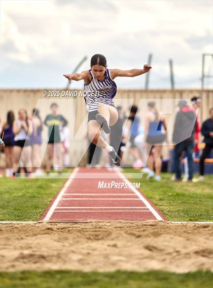 Thumbnail 2 in Southern League Track and Field photogallery.