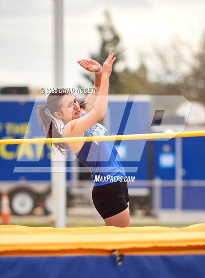 Thumbnail 1 in Southern League Track and Field photogallery.