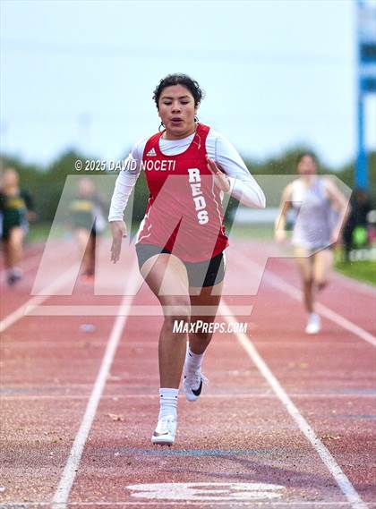 Thumbnail 1 in Southern League Track and Field photogallery.