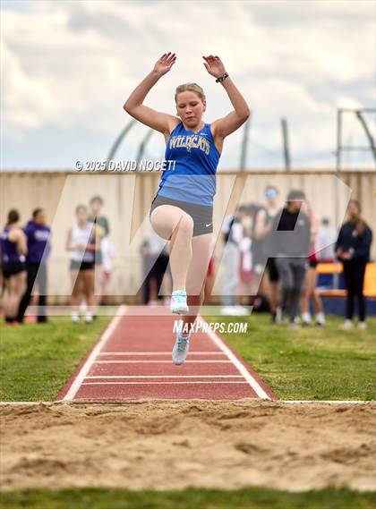 Thumbnail 1 in Southern League Track and Field photogallery.