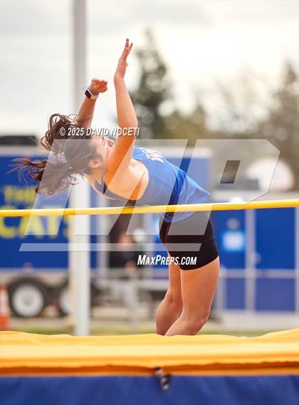 Thumbnail 2 in Southern League Track and Field photogallery.