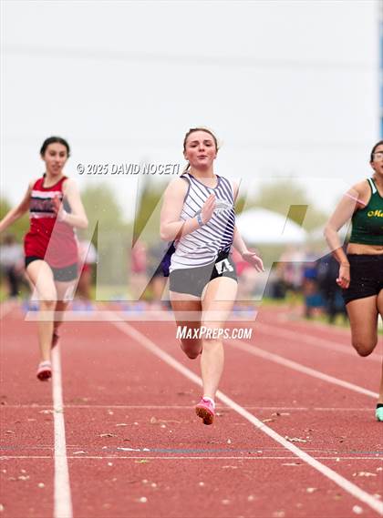 Thumbnail 3 in Southern League Track and Field photogallery.