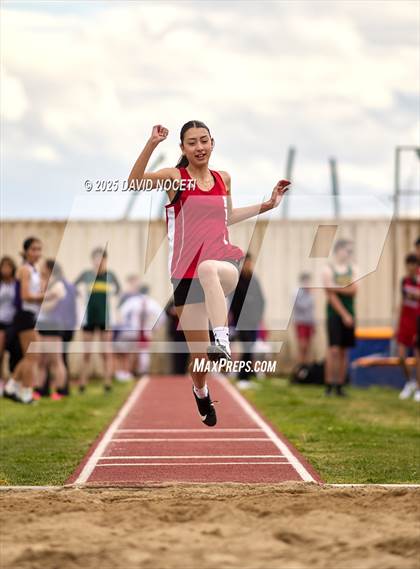 Thumbnail 3 in Southern League Track and Field photogallery.