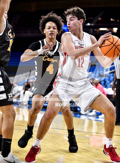 Thumbnail 1 in Crespi vs. Mater Dei photogallery.