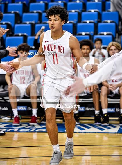 Thumbnail 3 in Crespi vs. Mater Dei photogallery.
