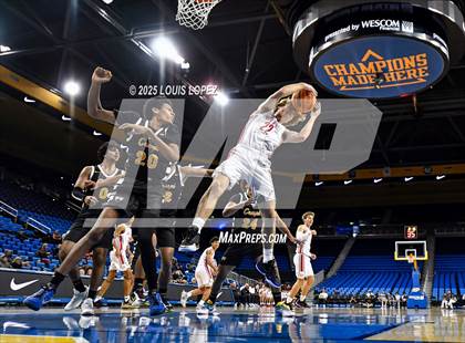 Thumbnail 2 in Crespi vs. Mater Dei photogallery.