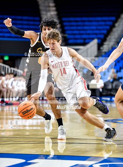 Thumbnail 3 in Crespi vs. Mater Dei photogallery.