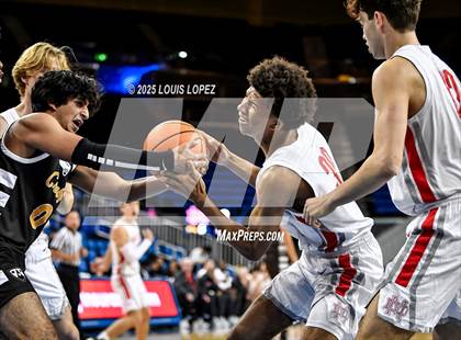 Thumbnail 2 in Crespi vs. Mater Dei photogallery.