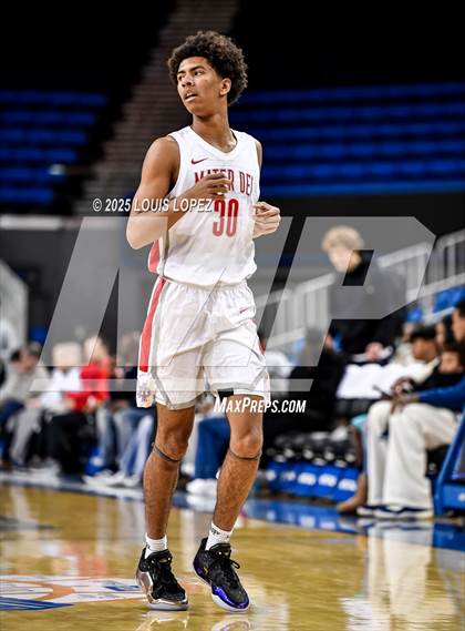 Thumbnail 3 in Crespi vs. Mater Dei photogallery.