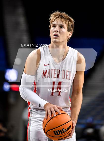 Thumbnail 3 in Crespi vs. Mater Dei photogallery.