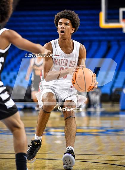 Thumbnail 3 in Crespi vs. Mater Dei photogallery.