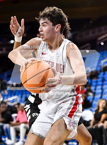 Thumbnail 1 in Crespi vs. Mater Dei photogallery.