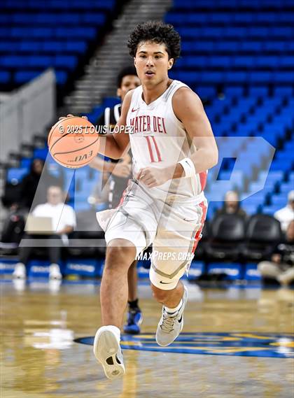 Thumbnail 2 in Crespi vs. Mater Dei photogallery.