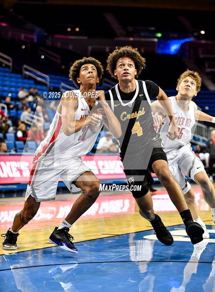 Thumbnail 1 in Crespi vs. Mater Dei photogallery.