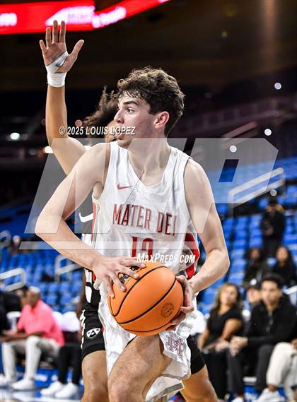 Thumbnail 3 in Crespi vs. Mater Dei photogallery.