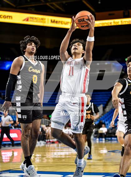 Thumbnail 3 in Crespi vs. Mater Dei photogallery.