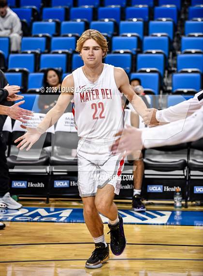 Thumbnail 2 in Crespi vs. Mater Dei photogallery.