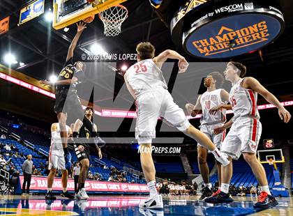 Thumbnail 3 in Crespi vs. Mater Dei photogallery.