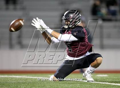 Thumbnail 2 in Athens vs. Princeton (UIL 4A Bi-District Playoff) photogallery.